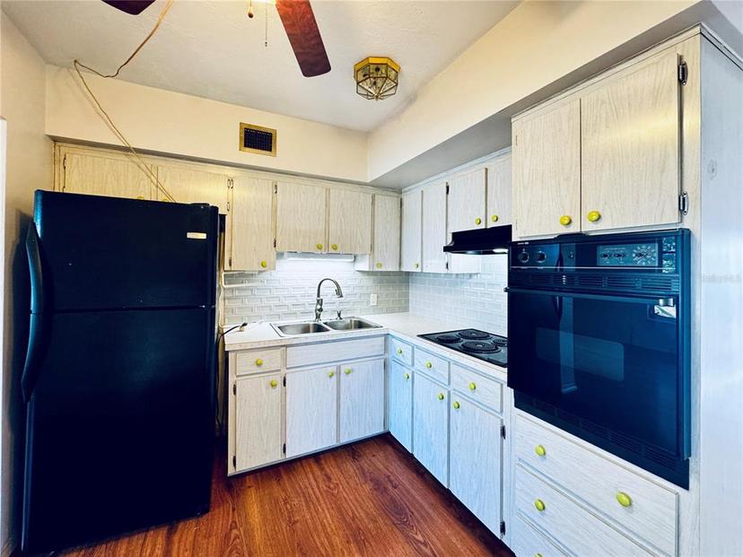 Picture of 4300 58Th Street N Unit 2005, Kenneth City FL 33709