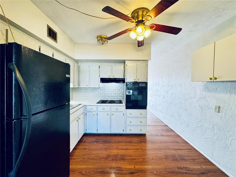 Picture of 4300 58Th Street N Unit 2005, Kenneth City FL 33709