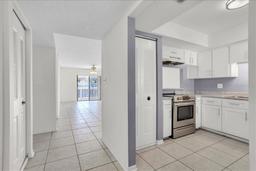 Picture of 3714 Greenery Court Unit 214, Tampa, FL 33618
