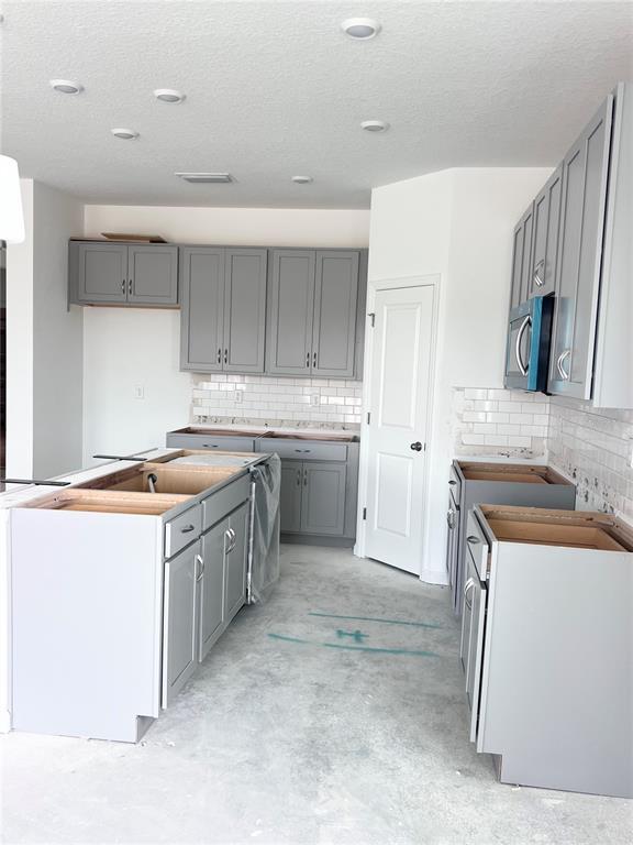 Picture of 2827 Supermarine Road, Tavares FL 32778