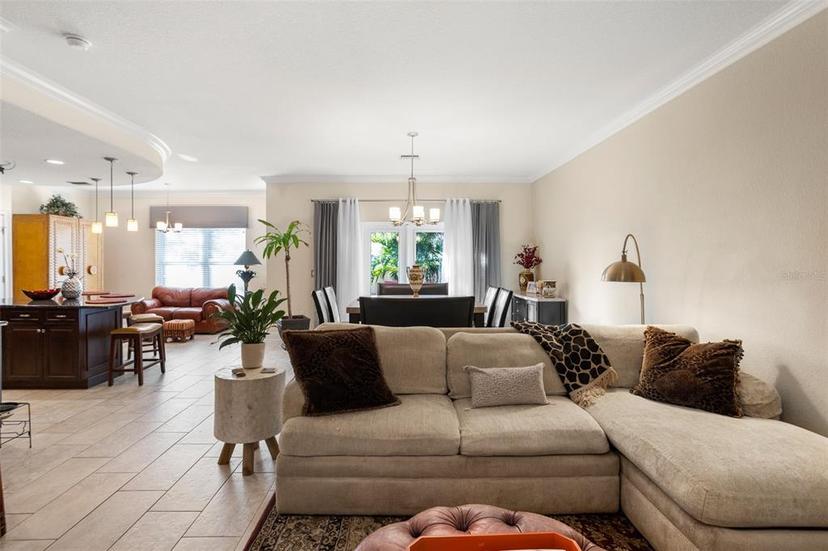 Picture of 829 Date Palm Lane, St Petersburg FL 33707