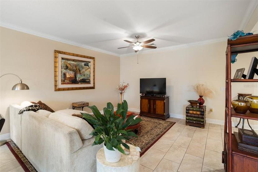 Picture of 829 Date Palm Lane, St Petersburg FL 33707