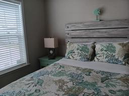 Picture of 723 S Green Circle, Venice, FL 34285