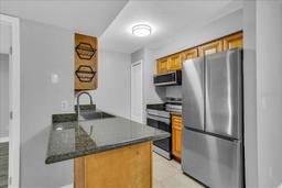 Picture of 209 Red Cedar Place Unit 209, Brandon, FL 33510