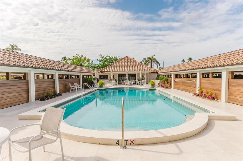 Picture of 2600 Gulf Shore Boulevard N Unit 32, Naples FL 34103