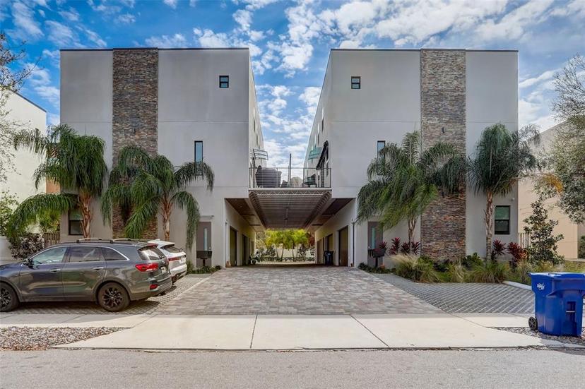 Picture of 4910 W Mcelroy Avenue Unit 5, Tampa FL 33611