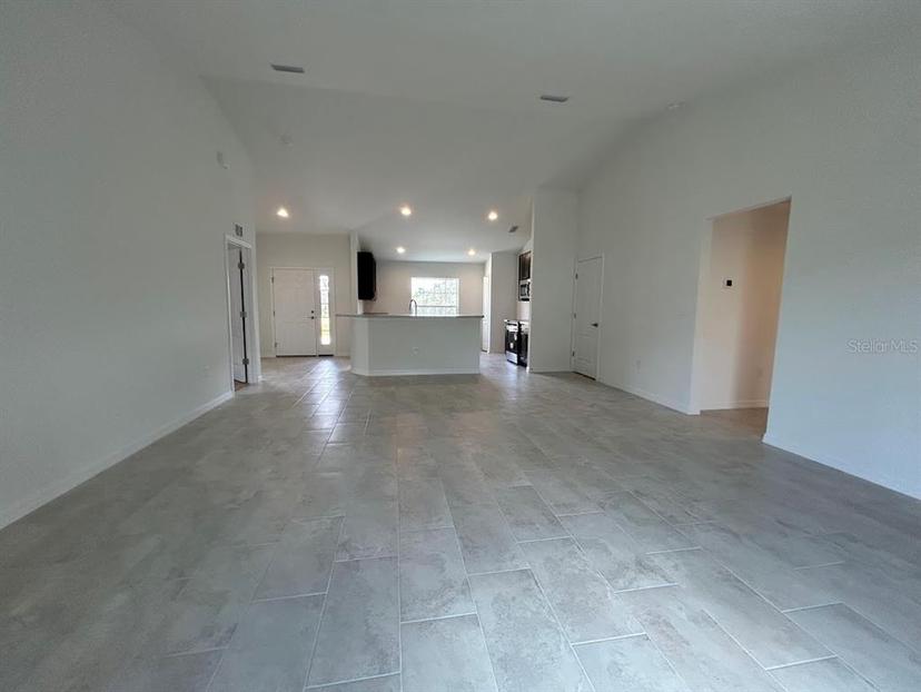 Picture of 422 Central Avenue, Frostproof FL 33843