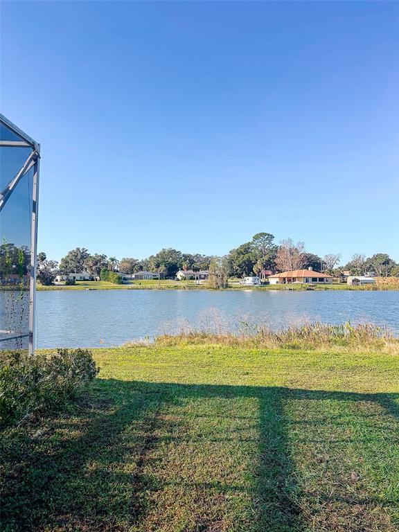 Picture of 183 E Lakeview Street, Umatilla FL 32784
