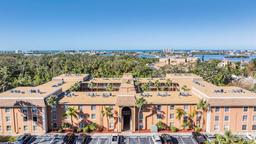 Picture of 12760 Indian Rocks Road Unit 582, Largo, FL 33774