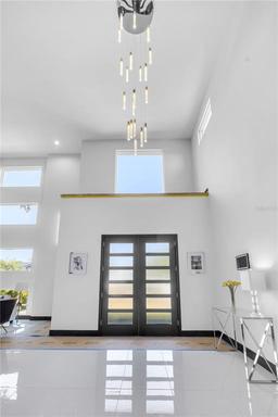 Picture of 6524 6Th Avenue N, St Petersburg, FL 33710