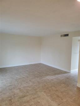 Picture of 348 Scottsdale Square Unit 348, Winter Park, FL 32792