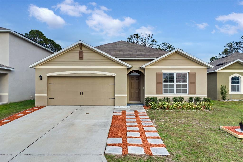 Picture of 965 Shady Tree Lane, Davenport, FL 33897