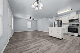 Picture of 1118 NW 6Th Place, Gainesville, FL 32601