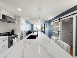 Picture of 1208 E Kennedy Boulevard Unit 923, Tampa, FL 33602