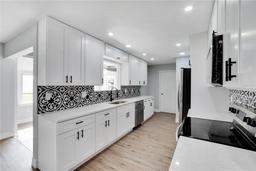 Picture of 1201 Harkness Way, Sun City Center, FL 33573