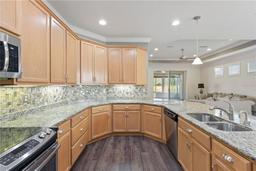 Picture of 2429 Nottingham Greens Drive Unit 118, Sun City Center, FL 33573