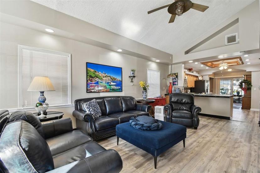 Picture of 605 E Spruce Street, Tarpon Springs FL 34689