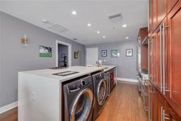 Picture of 1120 E Kennedy Boulevard Unit 1221, Tampa, FL 33602