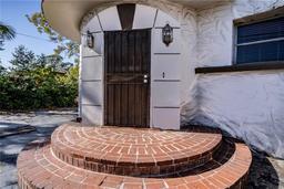 Picture of 6626 1St Street N, St Petersburg, FL 33702