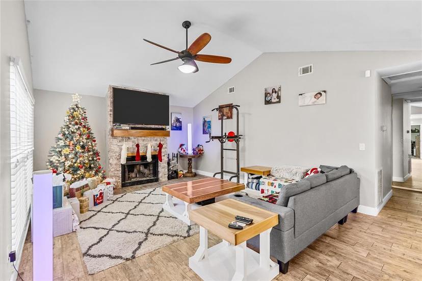 Picture of 10804 Venice Circle, Tampa FL 33635