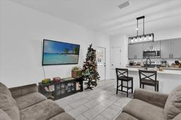 Picture of 2319 9Th Avenue, Deland, FL 32724