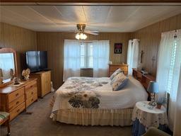 Picture of 975 Cr 461, Lake Panasoffkee, FL 33538