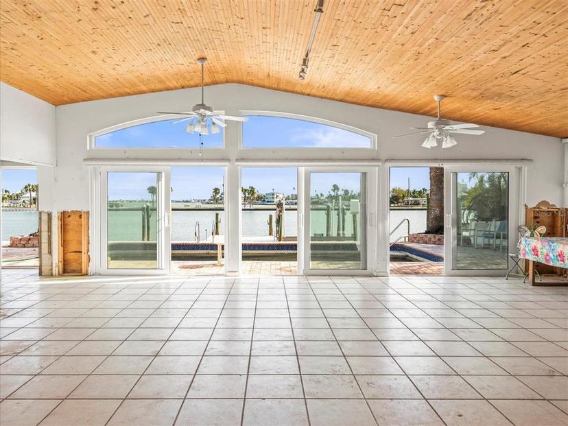 Picture of 16124 4Th Street E, Redington Beach FL 33708