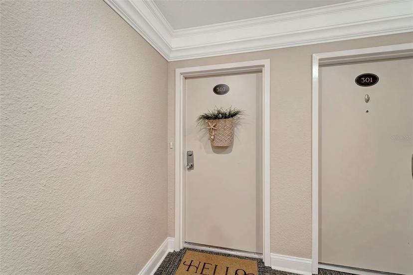 Picture of 1200 E Peppertree Lane Unit 307, Sarasota FL 34242