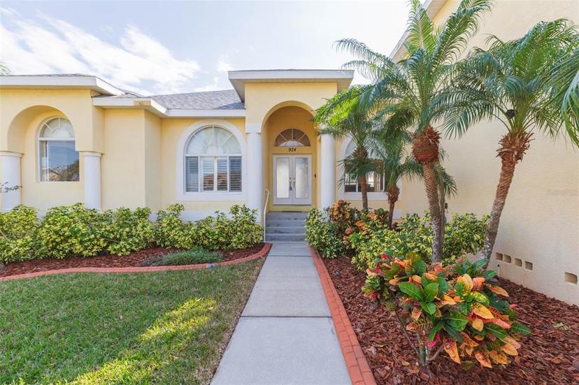 Picture of 924 Bunker View Drive, Apollo Beach FL 33572