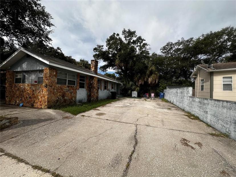 Picture of 2011 Auburn Street S, St Petersburg FL 33712