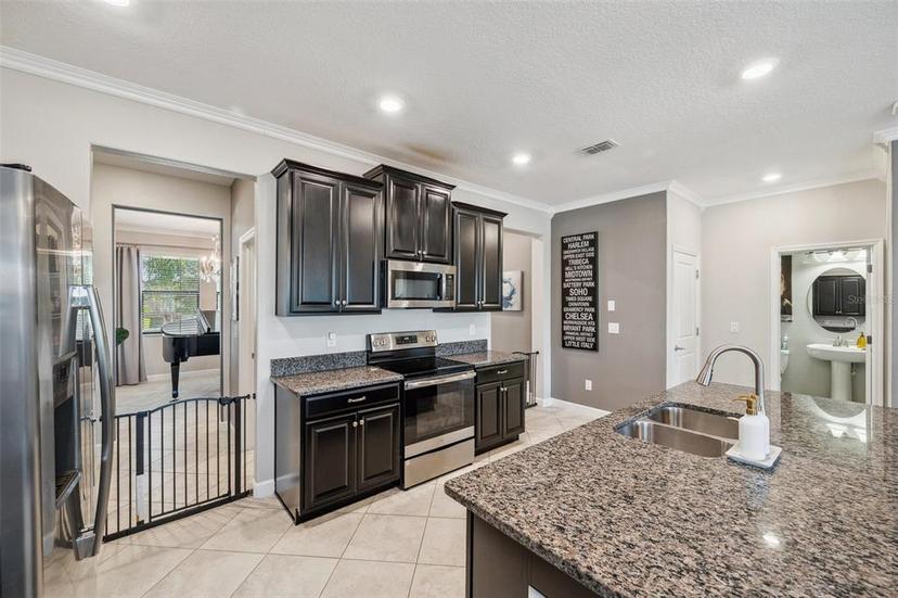 Picture of 9928 Ivory Drive, Ruskin FL 33573