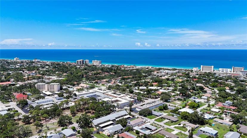 Picture of 509 Parkdale Mews Unit 509, Venice FL 34285