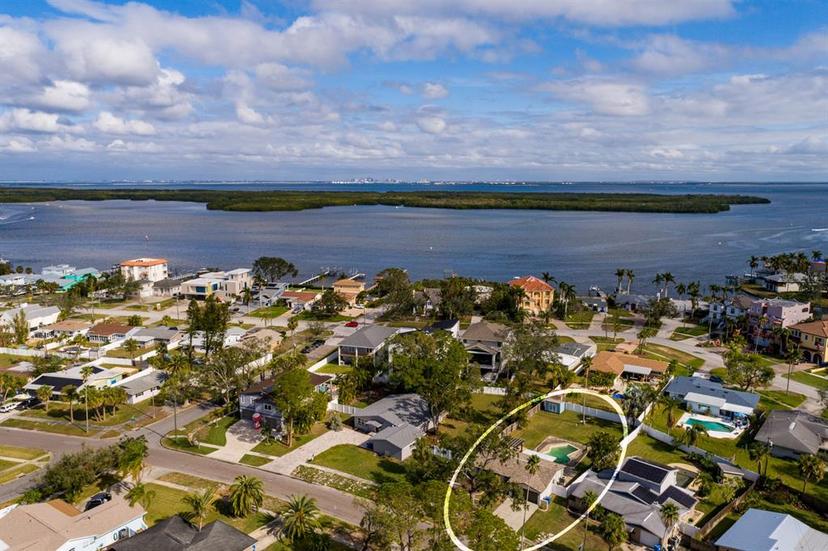 Picture of 5801 Venetian Boulevard Ne, St Petersburg FL 33703