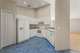 Picture of 8183 Westmont Terrace Drive, Lakeland, FL 33810