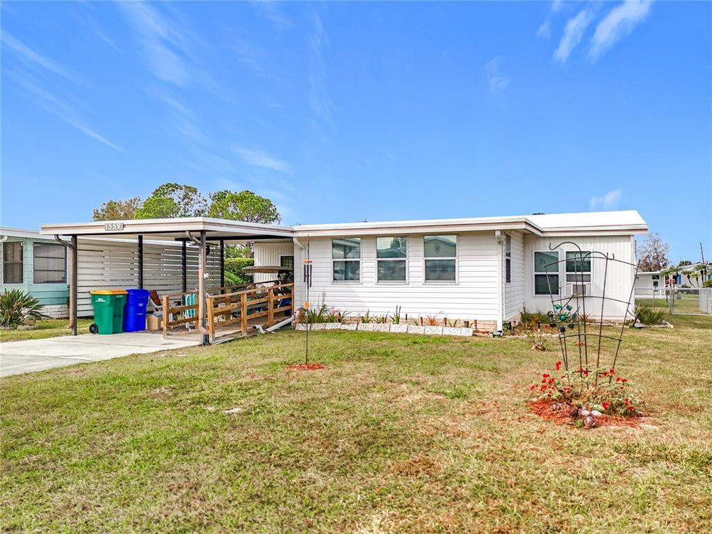 Picture of 1559 Nassau Circle, Tavares, FL 32778