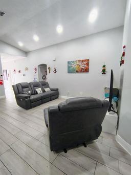 Picture of 1009 Fort Smith Boulevard, Deltona, FL 32725