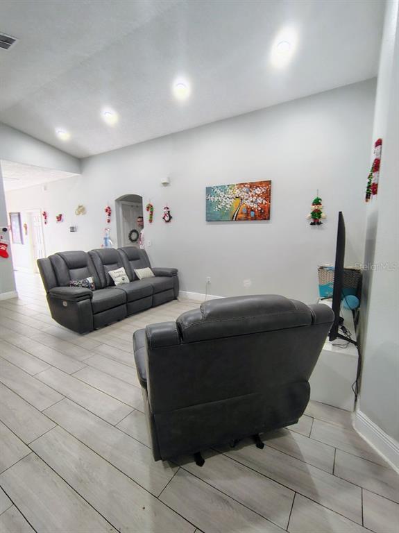 Picture of 1009 Fort Smith Boulevard, Deltona FL 32725