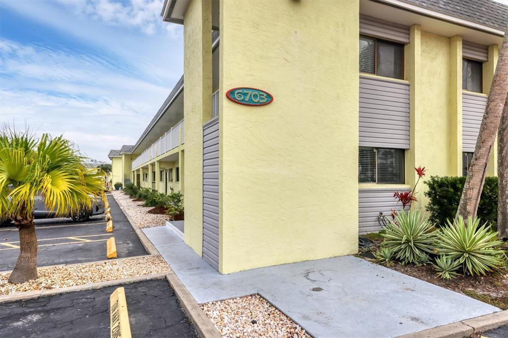 Picture of 6703 Midnight Pass Road Unit 208, Sarasota, FL 34242
