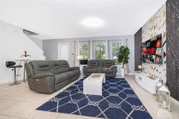 Picture of 664 Benoi Drive, Davenport, FL 33896