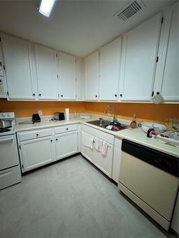 Picture of 4136 Versailles Drive Unit 4136D, Orlando, FL 32808