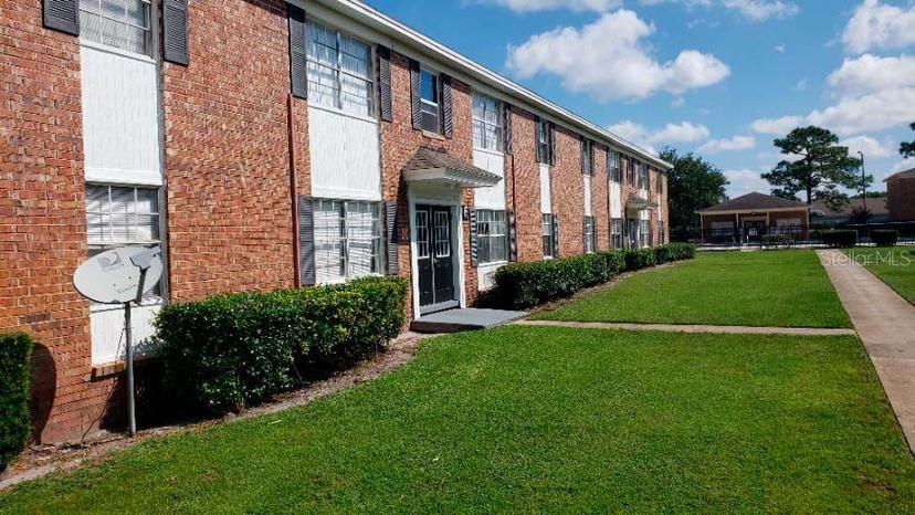 Picture of 5317 Curry Ford Road Unit J101, Orlando FL 32812
