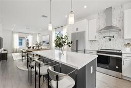 Picture of 323 15Th Street N, St Petersburg, FL 33705