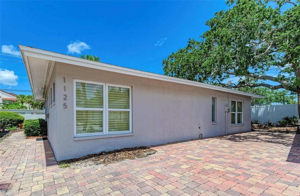 Picture of 1125 N Moonmist Court Unit L5, Sarasota, FL 34242