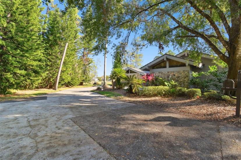 Picture of 5474 Kemkerry Road, Wesley Chapel FL 33543