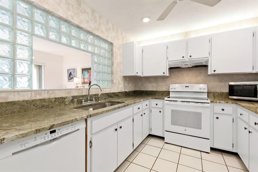 Picture of 1704 Pelican Cove Road Unit T138, Sarasota FL 34231