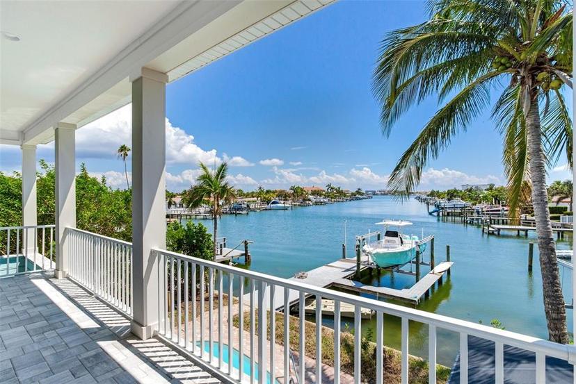 Picture of 635 115Th Avenue, Treasure Island FL 33706