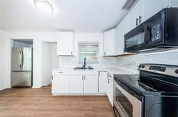 Picture of 601 Paris Avenue S, St Petersburg, FL 33701