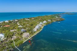 Picture of 6119 Gnarled Oak Ln, Englewood, FL 34223