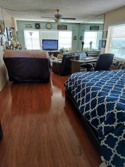 Picture of 8950 Park Boulevard Unit 505, Seminole, FL 33777