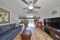 Picture of 407 Blackhawk Circle, Sun City Center, FL 33573
